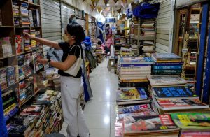 Cara Jual Buku Bekas Secara Online 2024